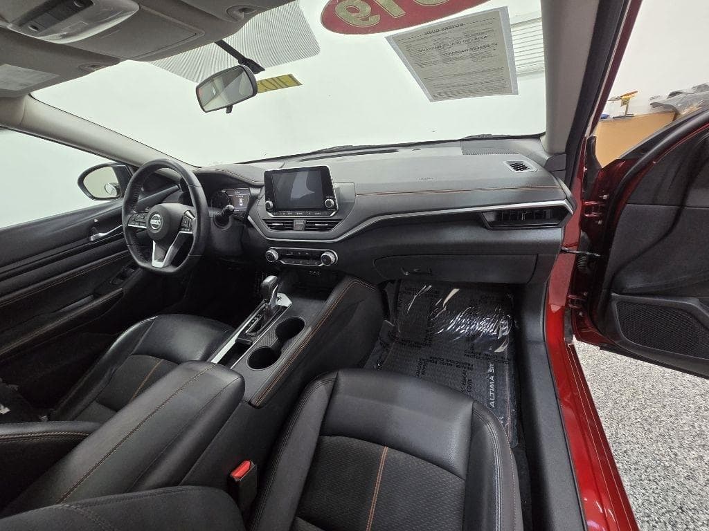 2019 NISSAN Altima - Image 22