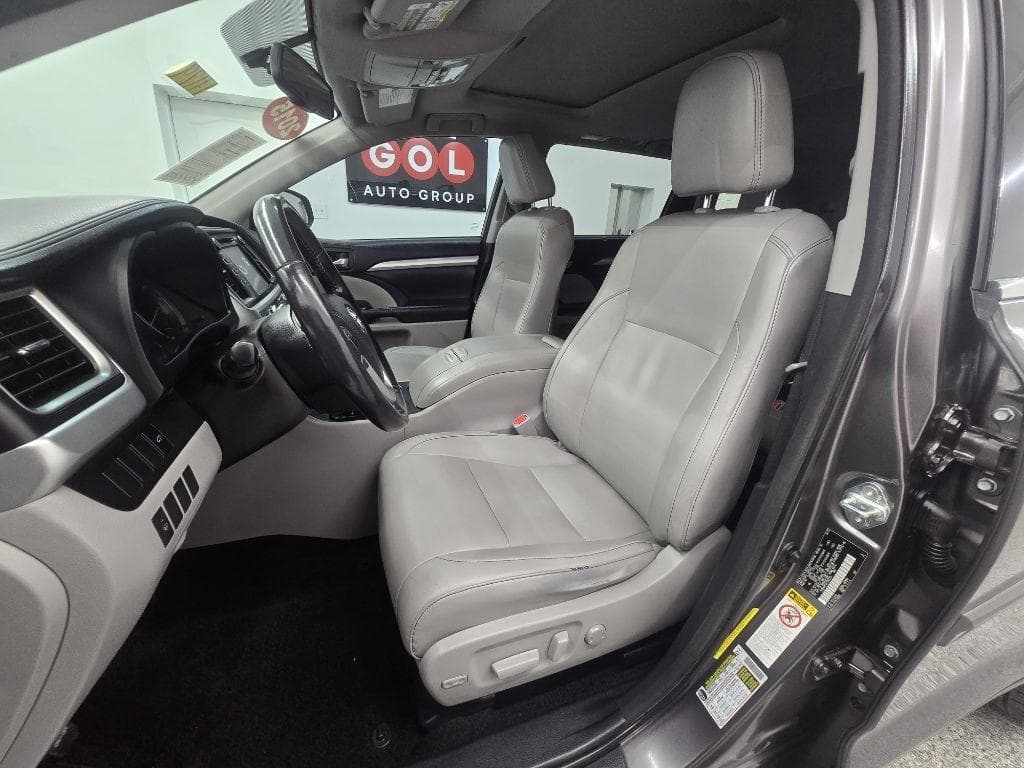 2015 TOYOTA Highlander - Image 11