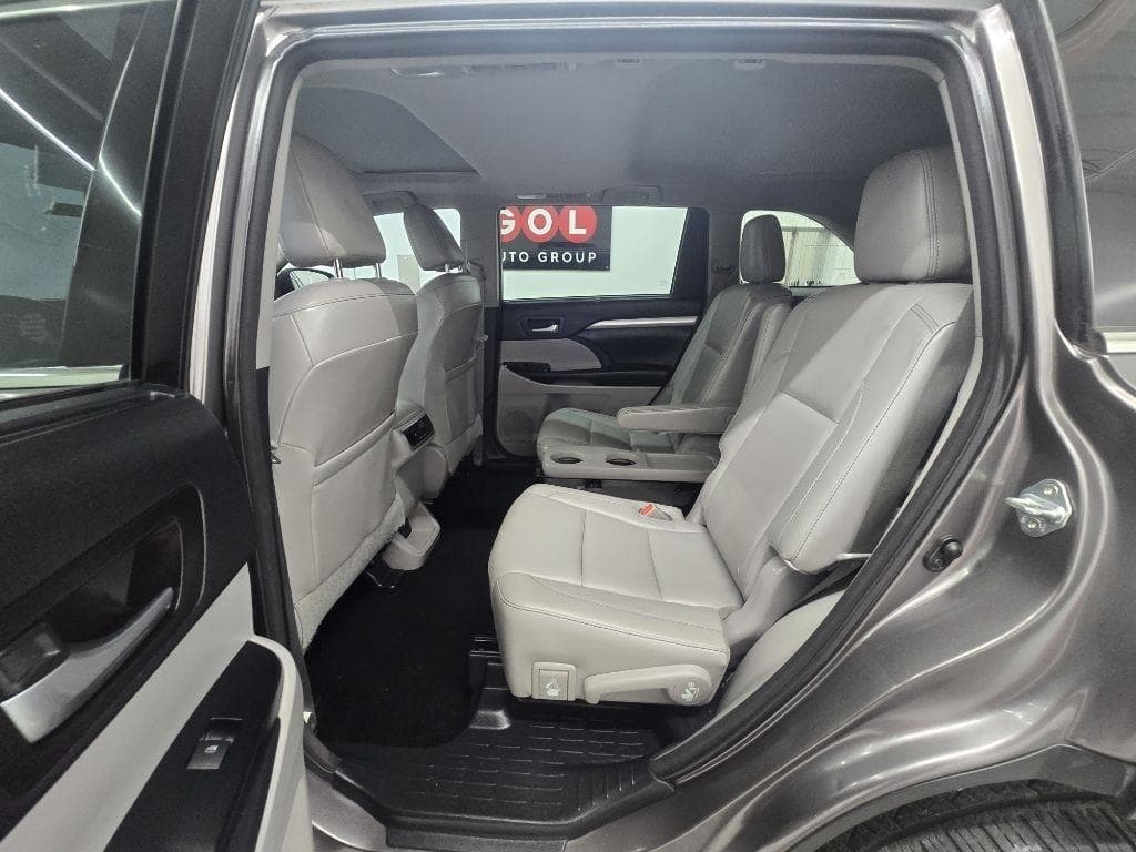 2015 TOYOTA Highlander - Image 14