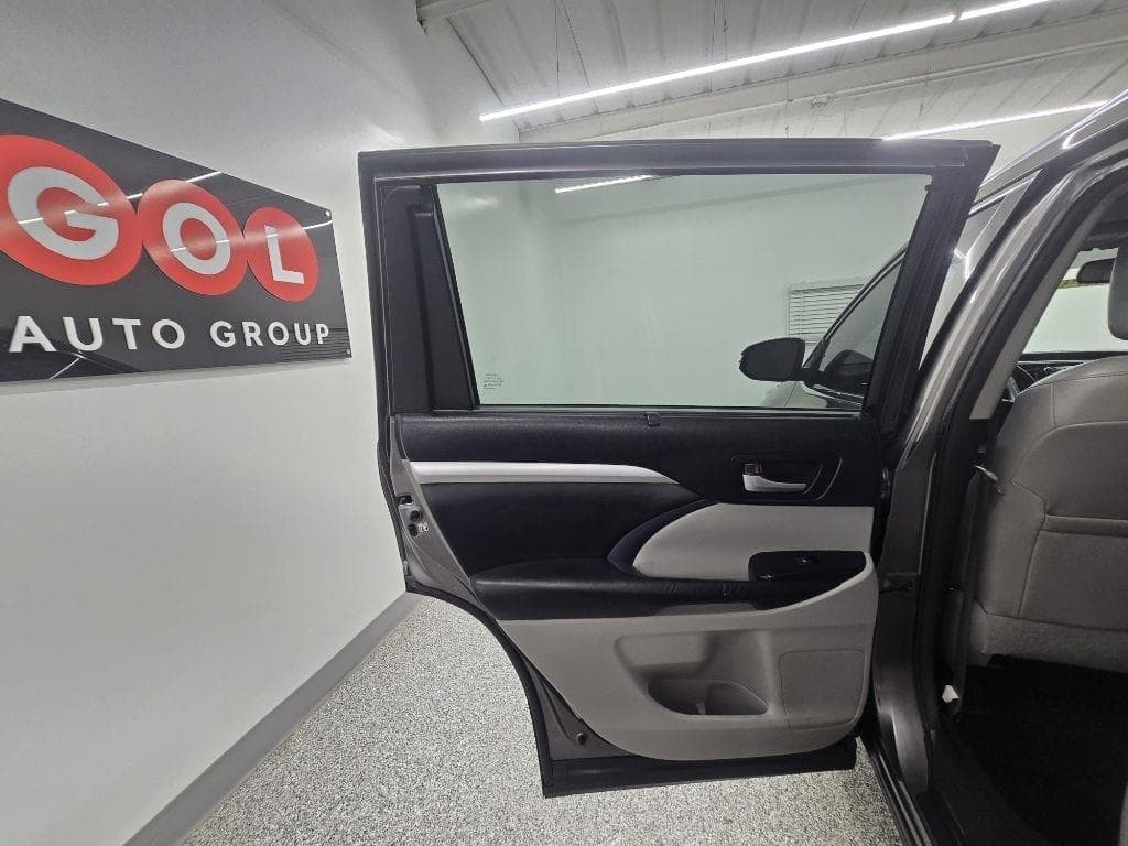 2015 TOYOTA Highlander - Image 26