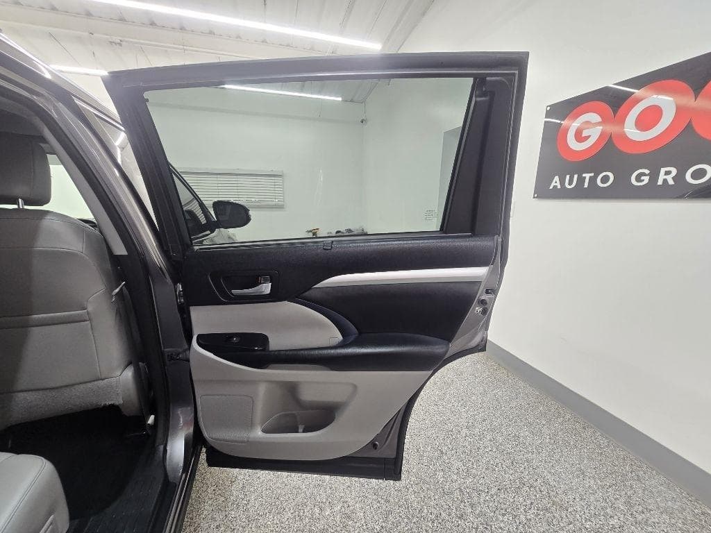 2015 TOYOTA Highlander - Image 27
