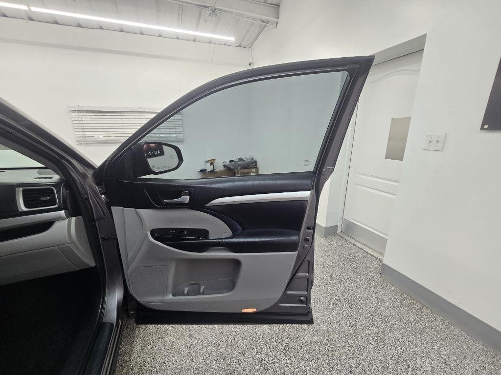 2015 TOYOTA Highlander - Image 28