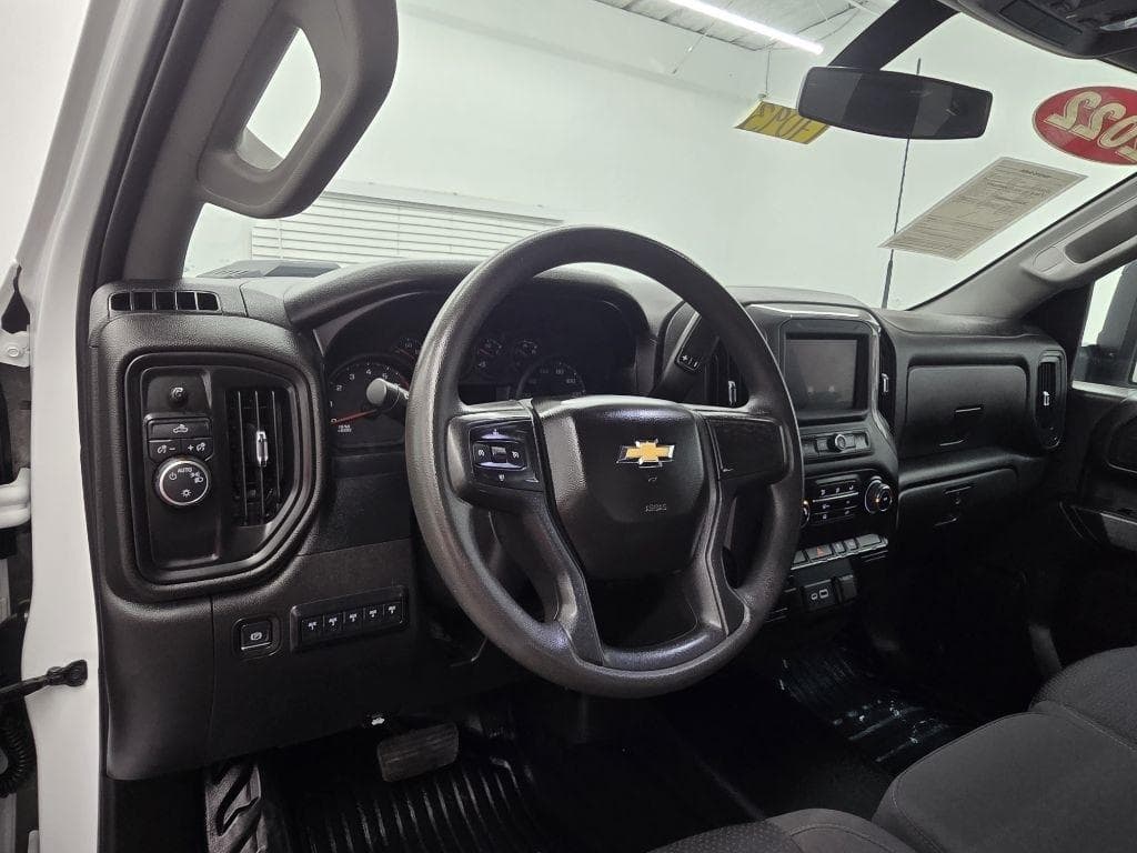 2022 CHEVROLET Silverado - Image 11
