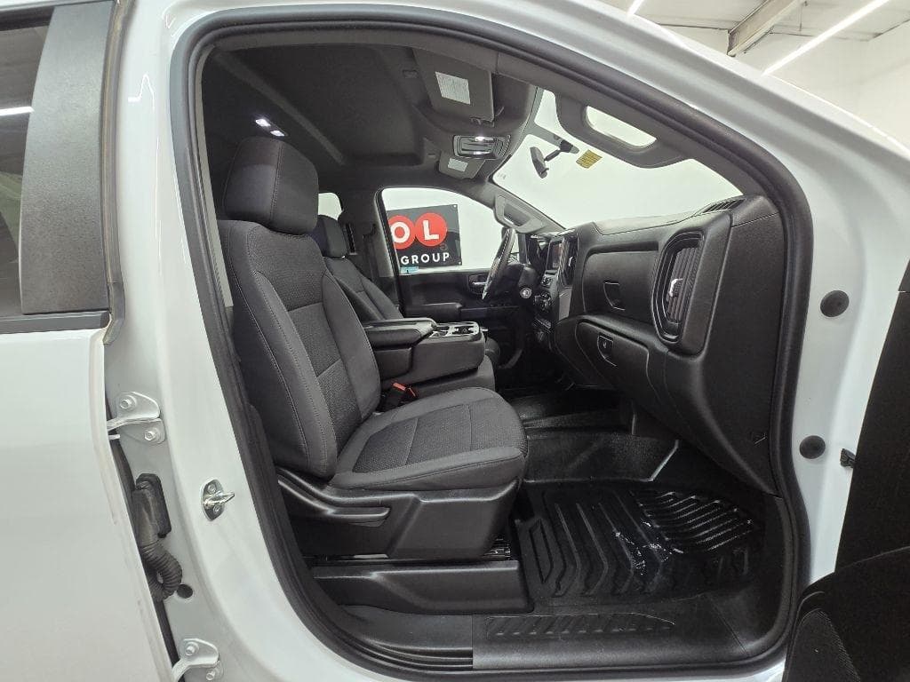 2022 CHEVROLET Silverado - Image 22