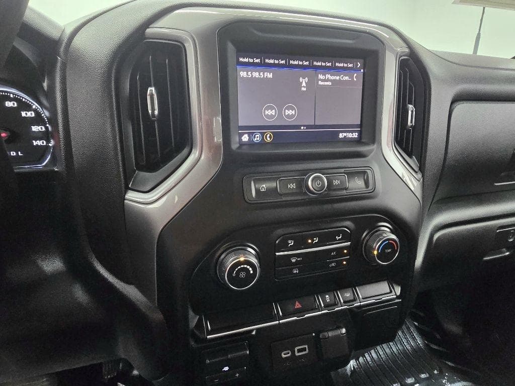 2022 CHEVROLET Silverado - Image 24