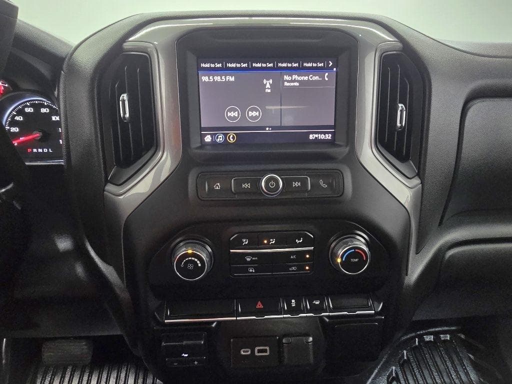 2022 CHEVROLET Silverado - Image 25