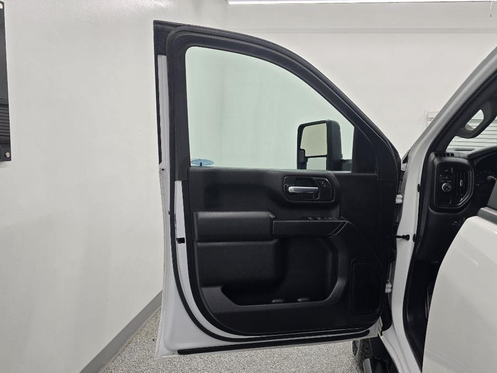 2022 CHEVROLET Silverado - Image 28