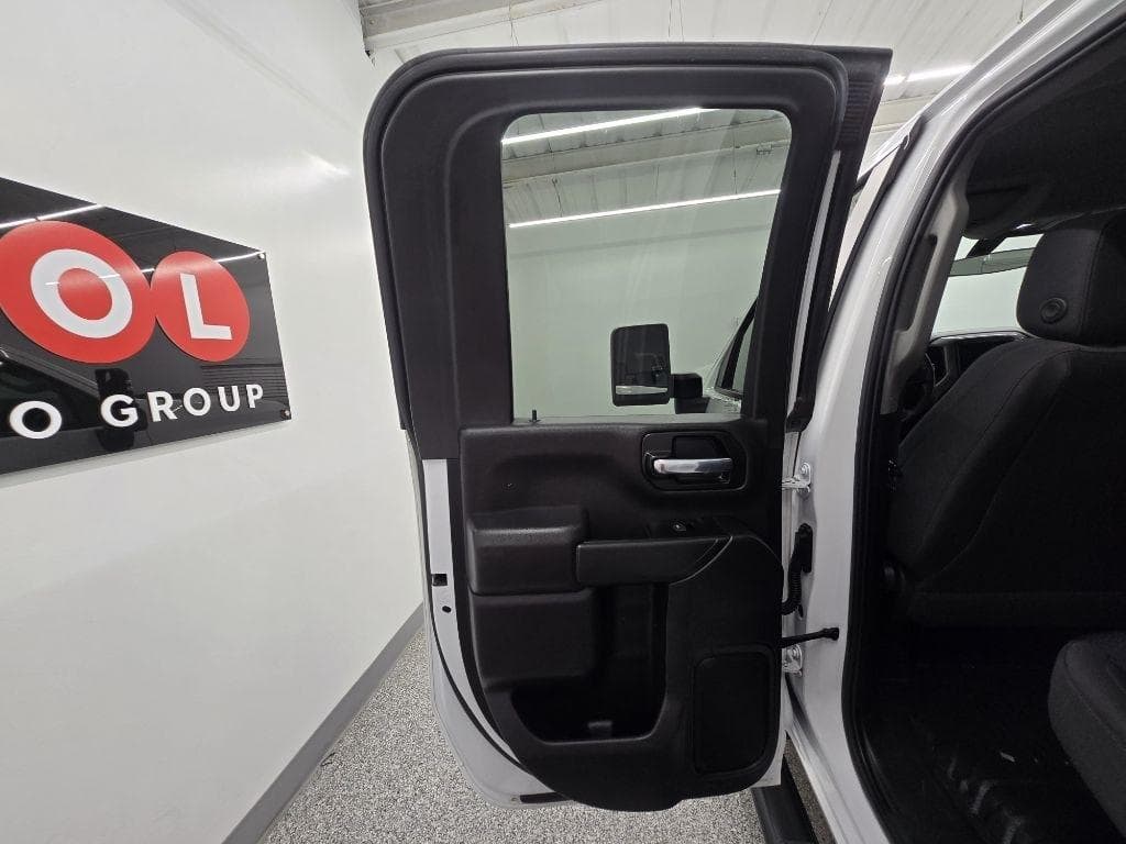 2022 CHEVROLET Silverado - Image 29