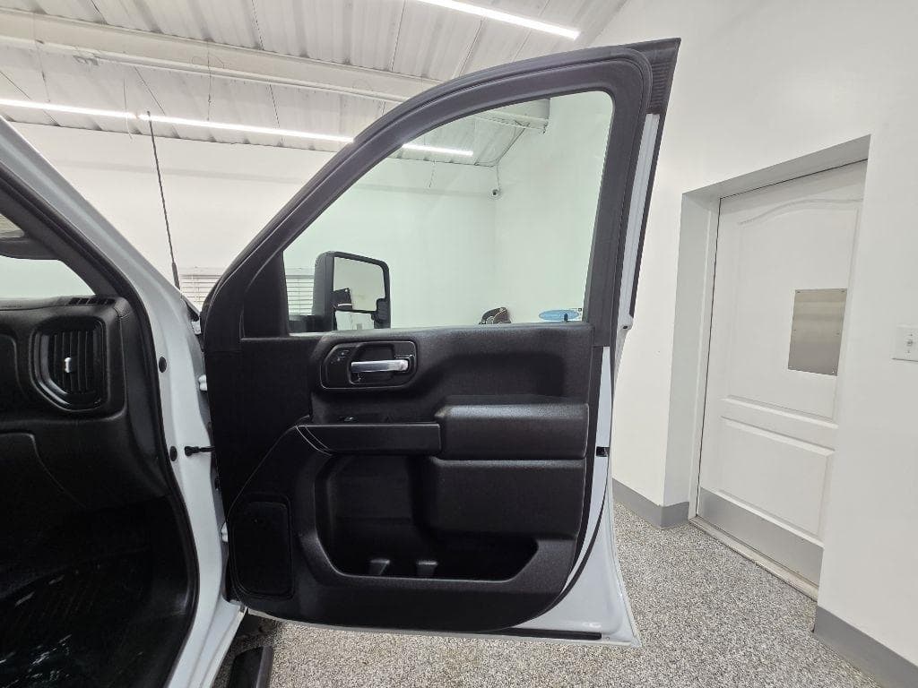 2022 CHEVROLET Silverado - Image 30