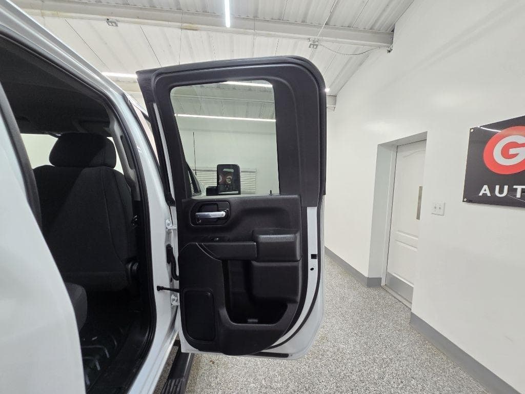 2022 CHEVROLET Silverado - Image 31