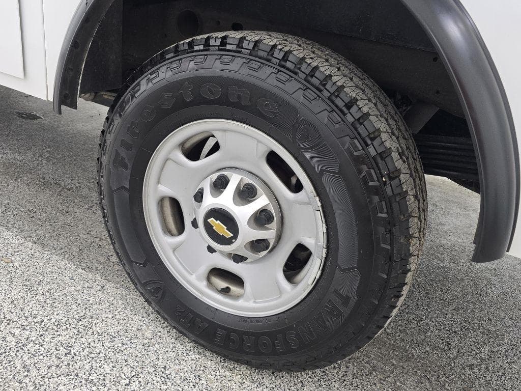 2022 CHEVROLET Silverado - Image 33