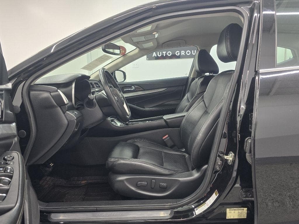 2018 NISSAN Maxima - Image 9