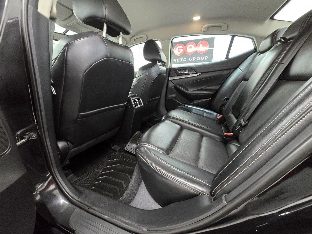 2018 NISSAN Maxima - Image 15