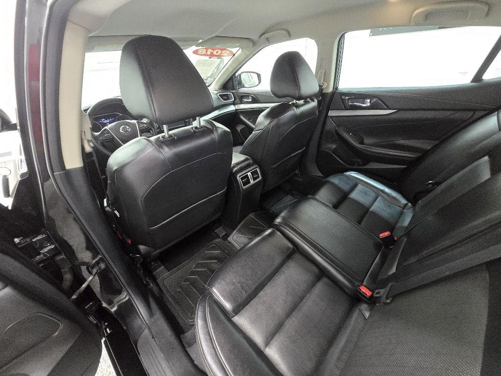 2018 NISSAN Maxima - Image 16