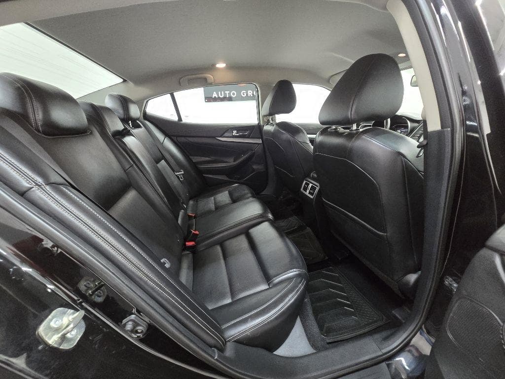 2018 NISSAN Maxima - Image 18