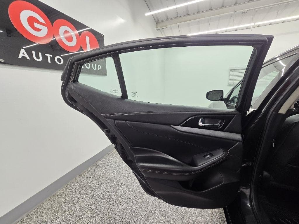 2018 NISSAN Maxima - Image 31