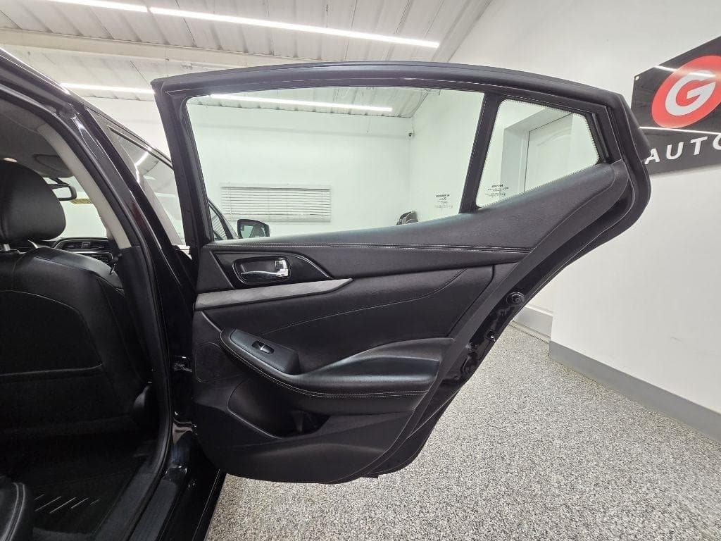 2018 NISSAN Maxima - Image 32