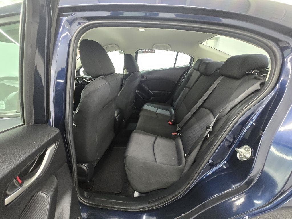 2016 MAZDA MAZDA3 - Image 8