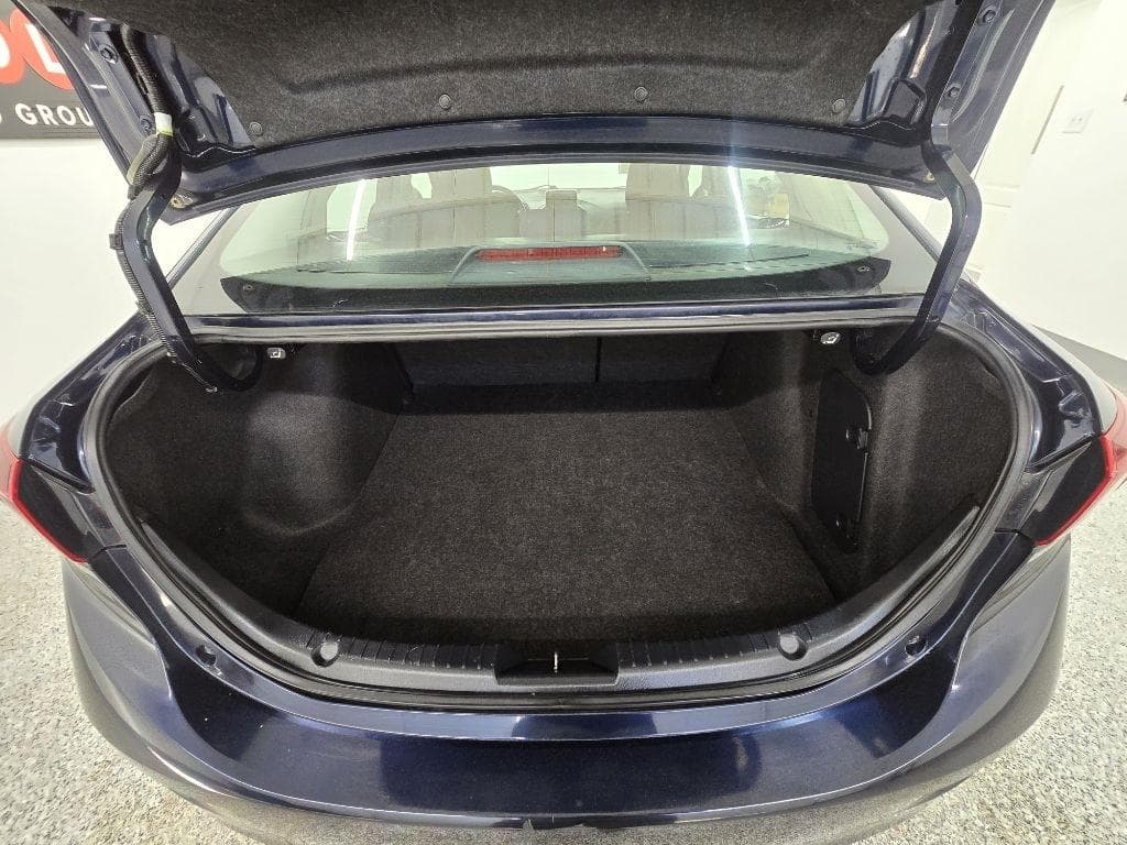 2016 MAZDA MAZDA3 - Image 12