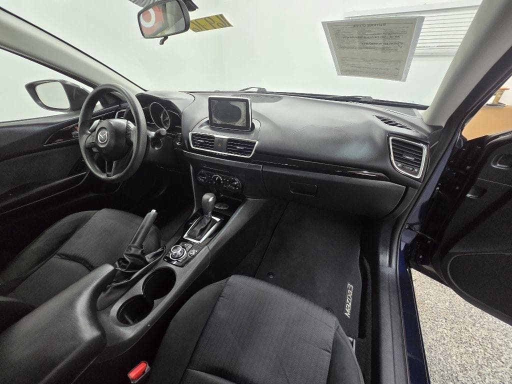 2016 MAZDA MAZDA3 - Image 18