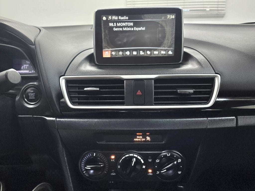 2016 MAZDA MAZDA3 - Image 19