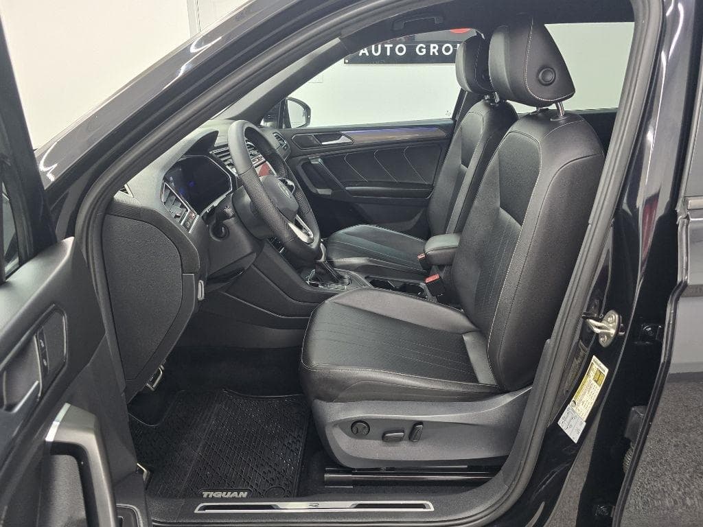 2022 VOLKSWAGEN Tiguan - Image 10