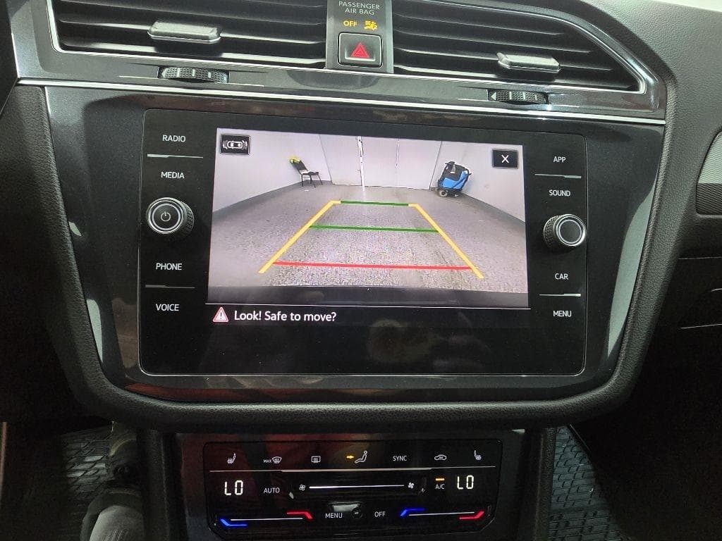 2022 VOLKSWAGEN Tiguan - Image 32