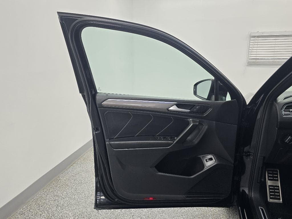 2022 VOLKSWAGEN Tiguan - Image 34