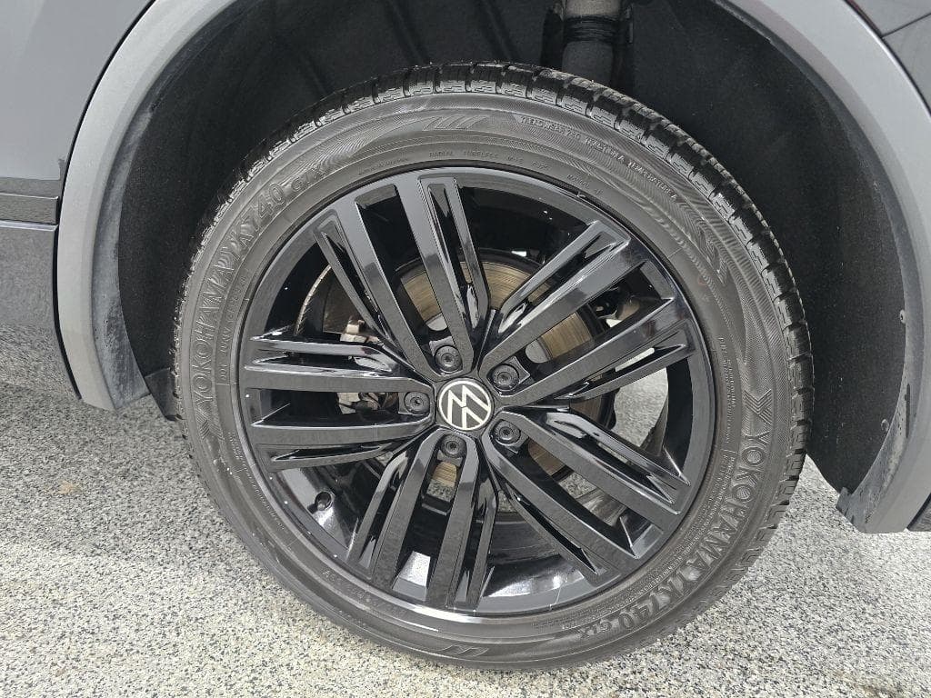 2022 VOLKSWAGEN Tiguan - Image 37