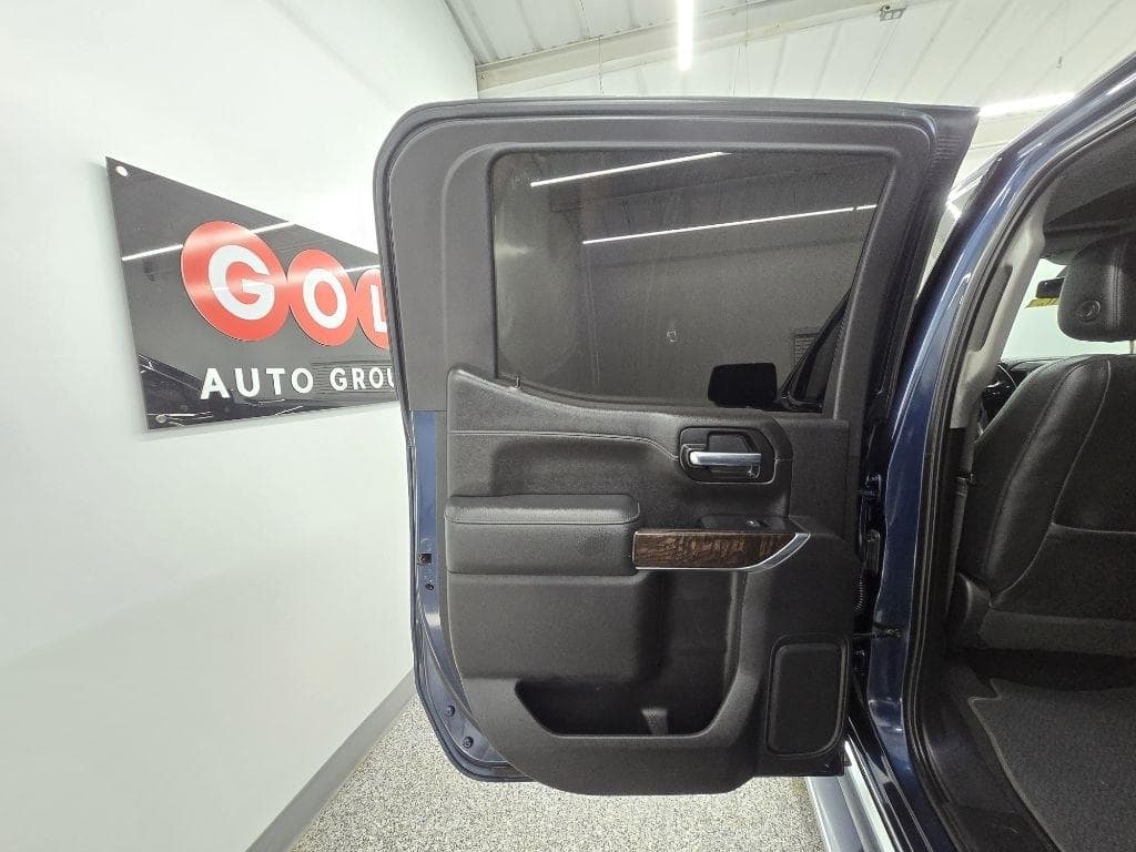 2020 GMC Sierra - Image 32