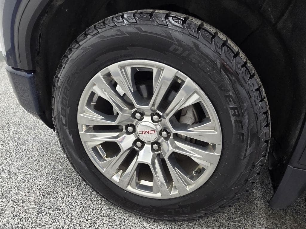 2020 GMC Sierra - Image 35