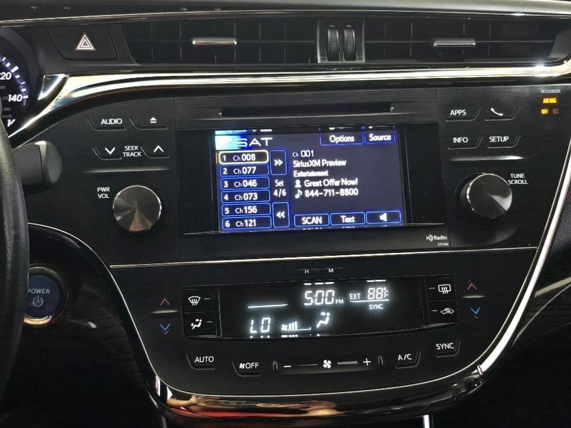 2013 TOYOTA Avalon - Image 23