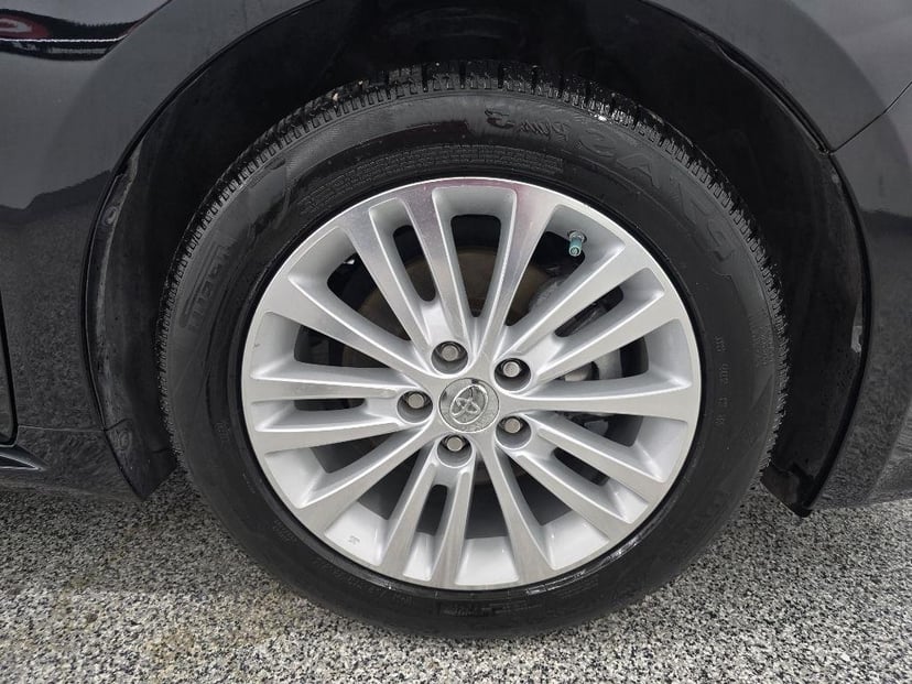 2013 TOYOTA Avalon - Image 30
