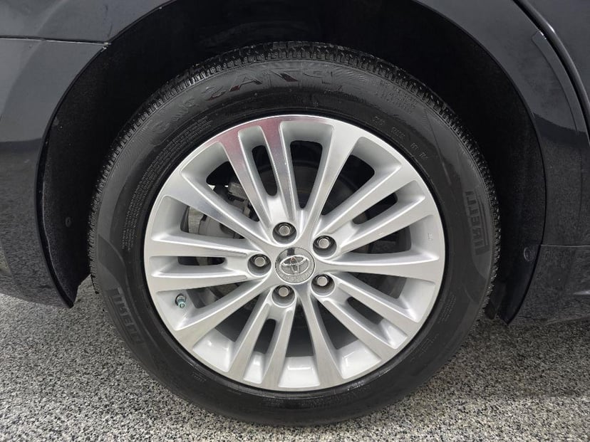 2013 TOYOTA Avalon - Image 31