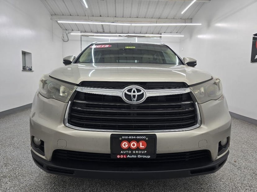 2015 TOYOTA Highlander - Image 2