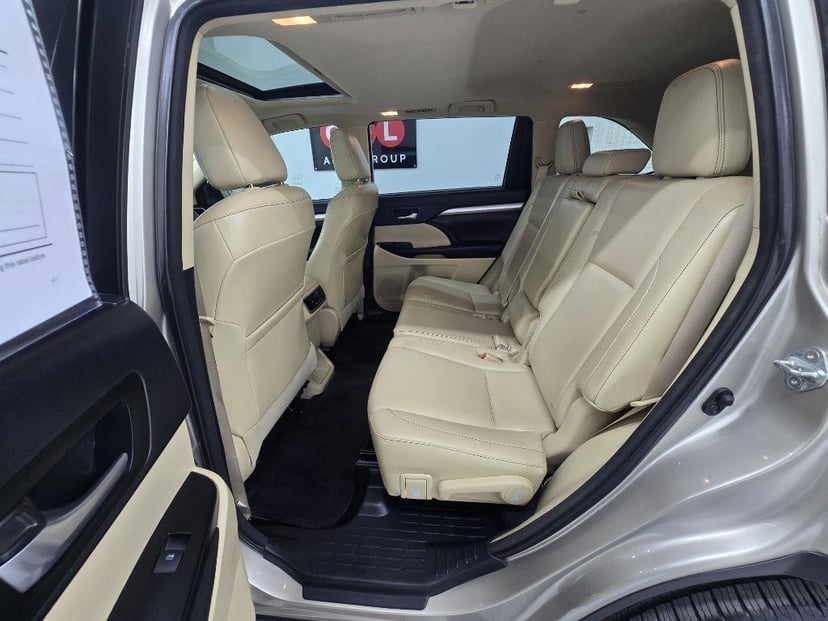 2015 TOYOTA Highlander - Image 14