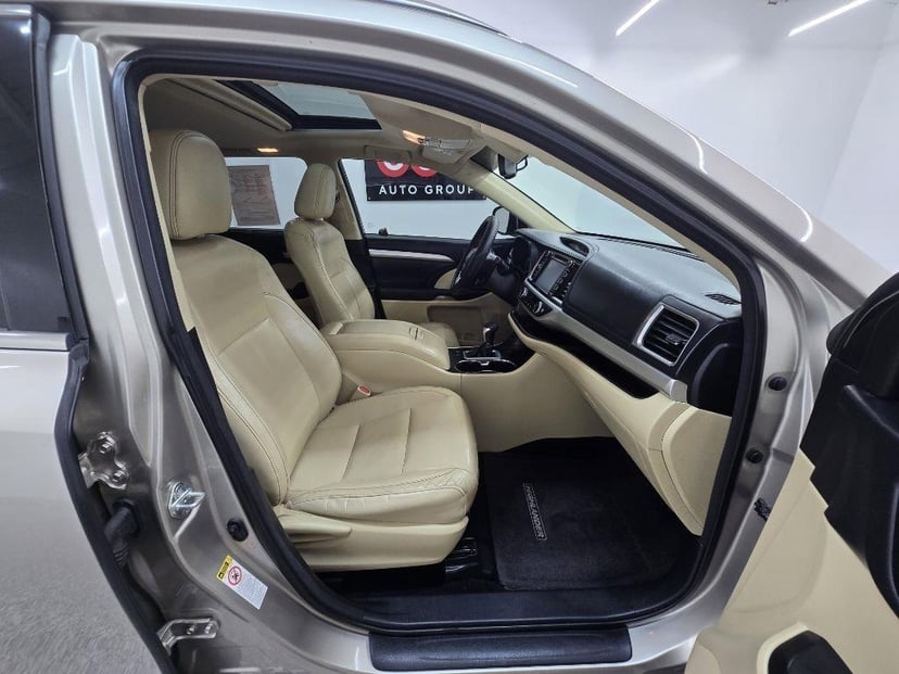 2015 TOYOTA Highlander - Image 21