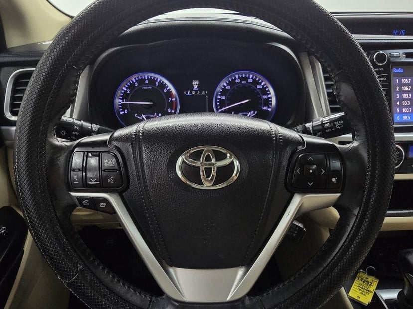 2015 TOYOTA Highlander - Image 23