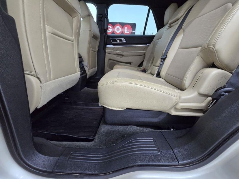 2017 FORD Explorer - Image 16