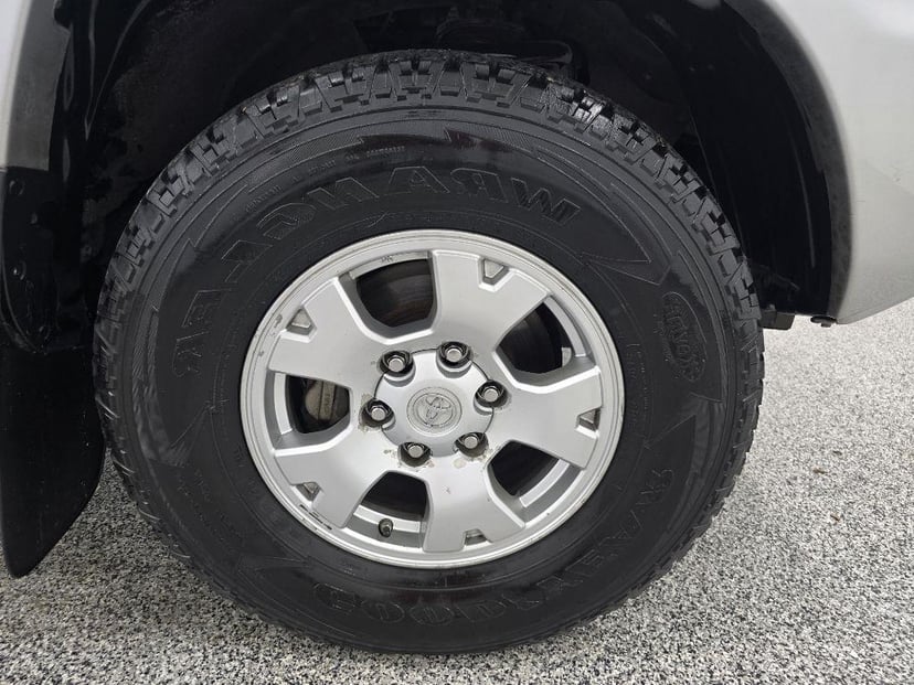 2012 TOYOTA Tacoma - Image 11