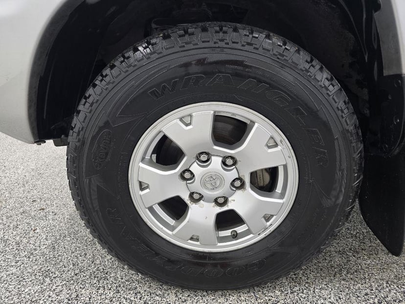 2012 TOYOTA Tacoma - Image 12