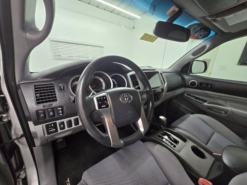 2012 TOYOTA Tacoma - Image 16