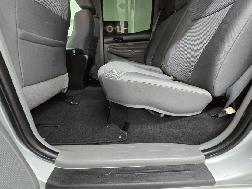 2012 TOYOTA Tacoma - Image 19