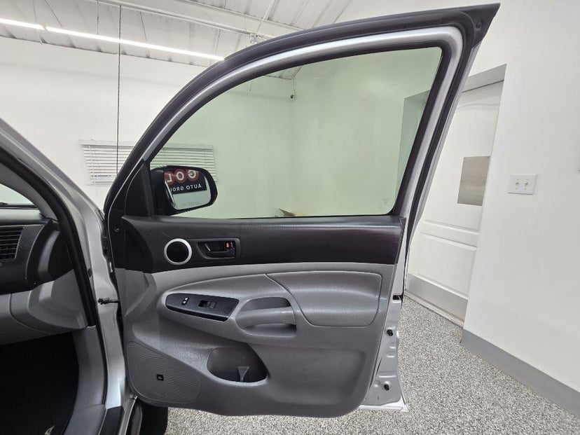 2012 TOYOTA Tacoma - Image 31