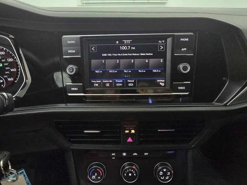 2020 VOLKSWAGEN Jetta - Image 26