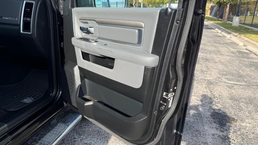 2017 RAM 1500 - Image 12