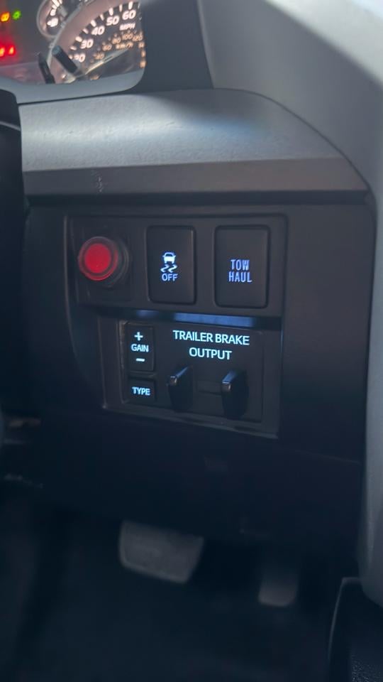2016 TOYOTA Tundra - Image 24