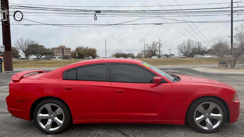 2014 DODGE Charger - Image 4