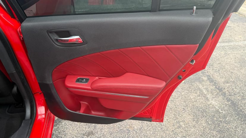 2014 DODGE Charger - Image 11