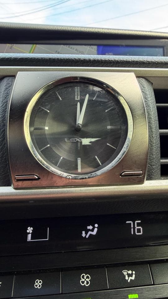 2018 Lexus IS - Image 41